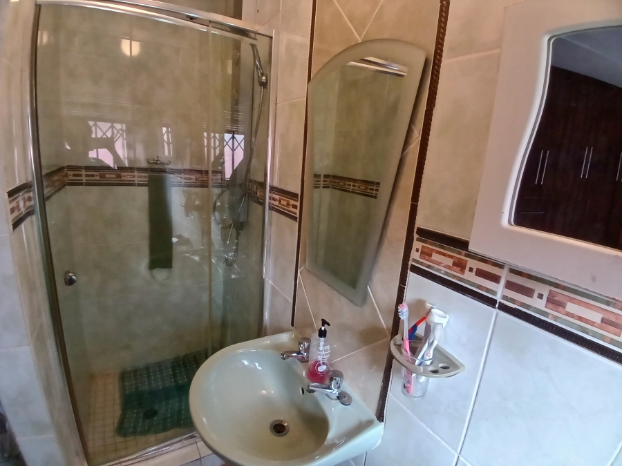 3 Bedroom Property for Sale in Tlhabane West North West